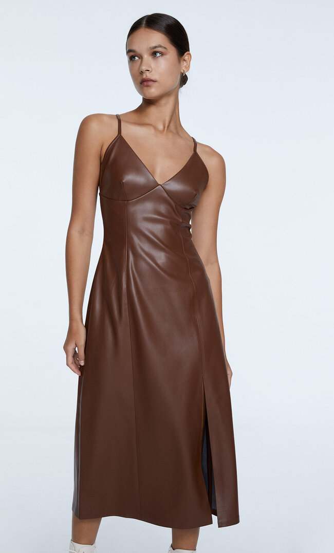 

Stradivarius Midikleid Aus Kunstleder In Lingerie-Optik Helles Camel Xl