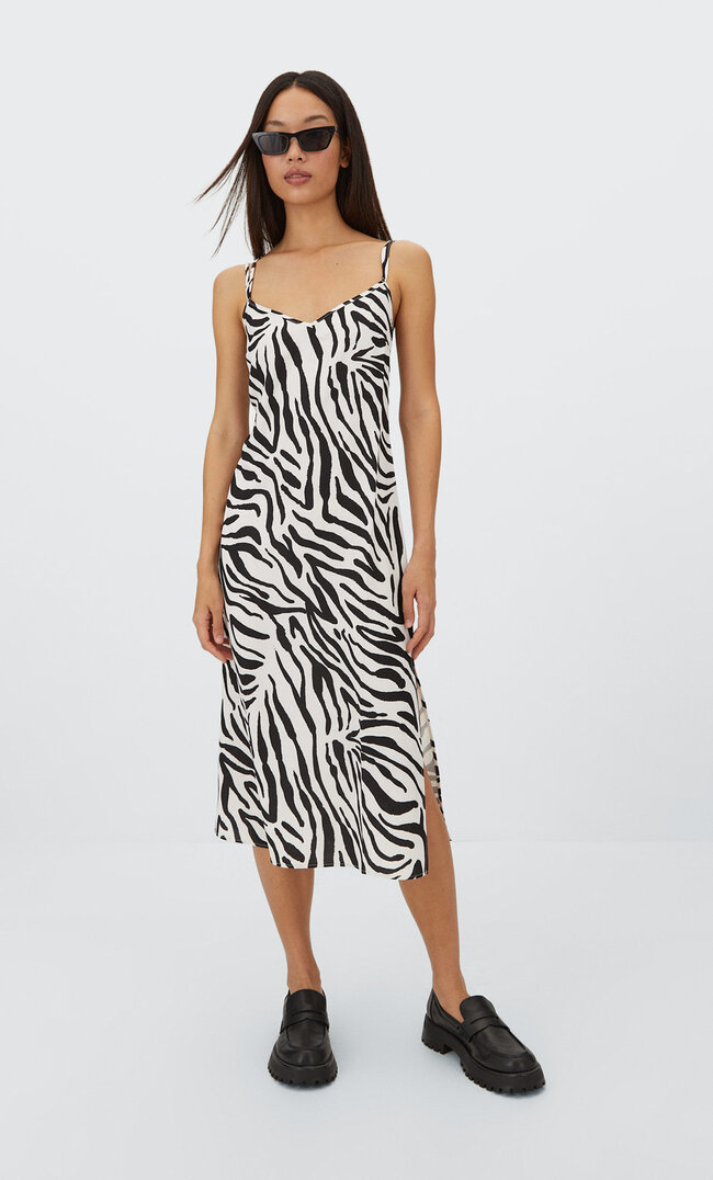 

Stradivarius Kleid In Lingerie-Optik Mit Print Ecru Xl