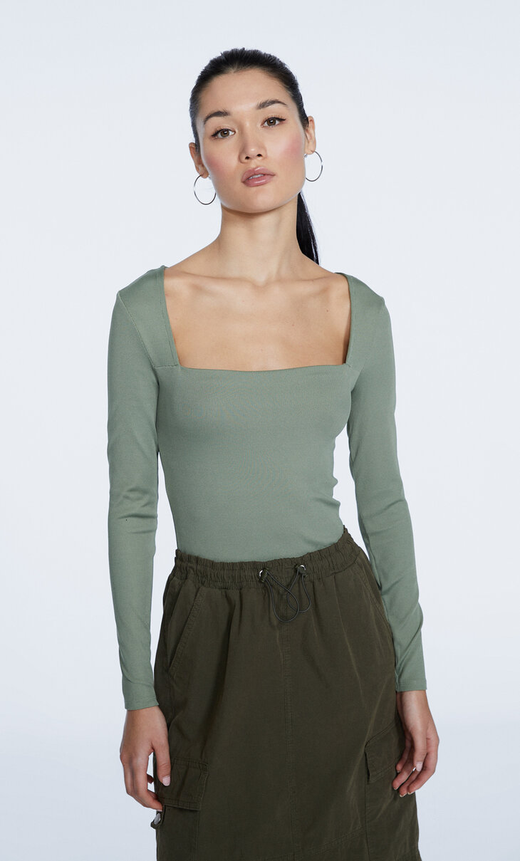 Top with square-cut neckline