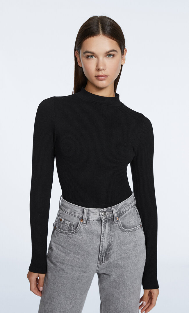 

Stradivarius Nahtloses Shirt Mit Geripptem Stehkragen Schwarz Xs