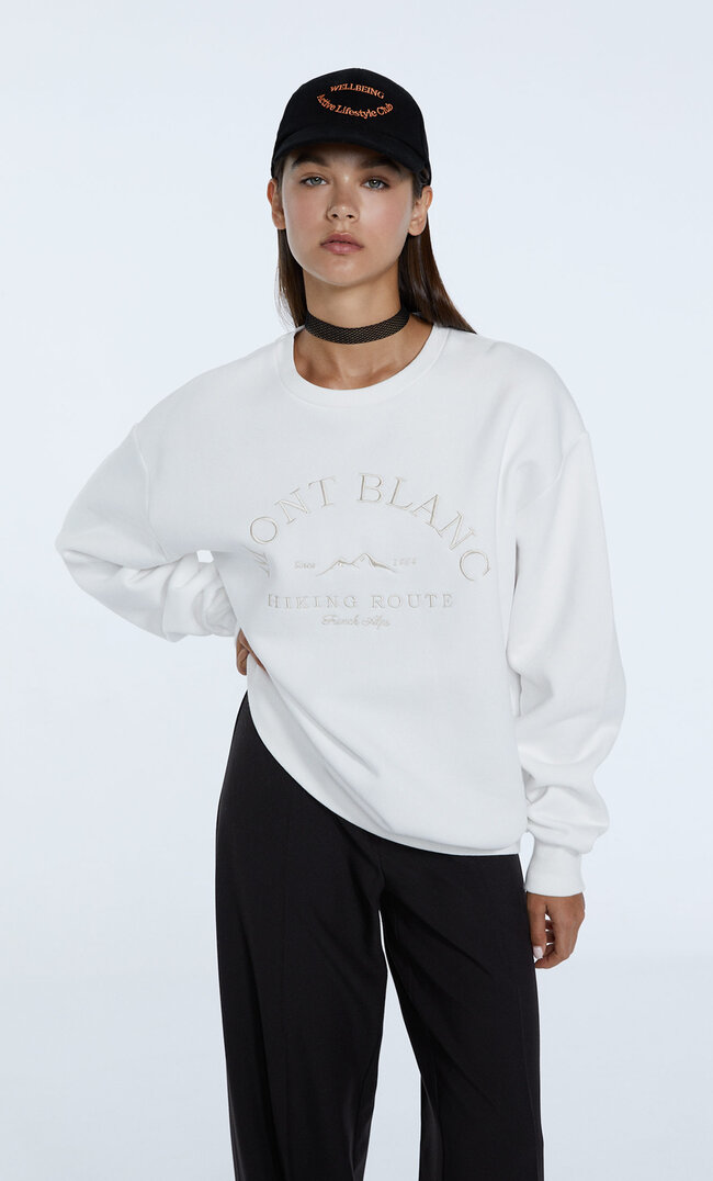 

Stradivarius Buza Oversize Z Haftem Ecru Xs