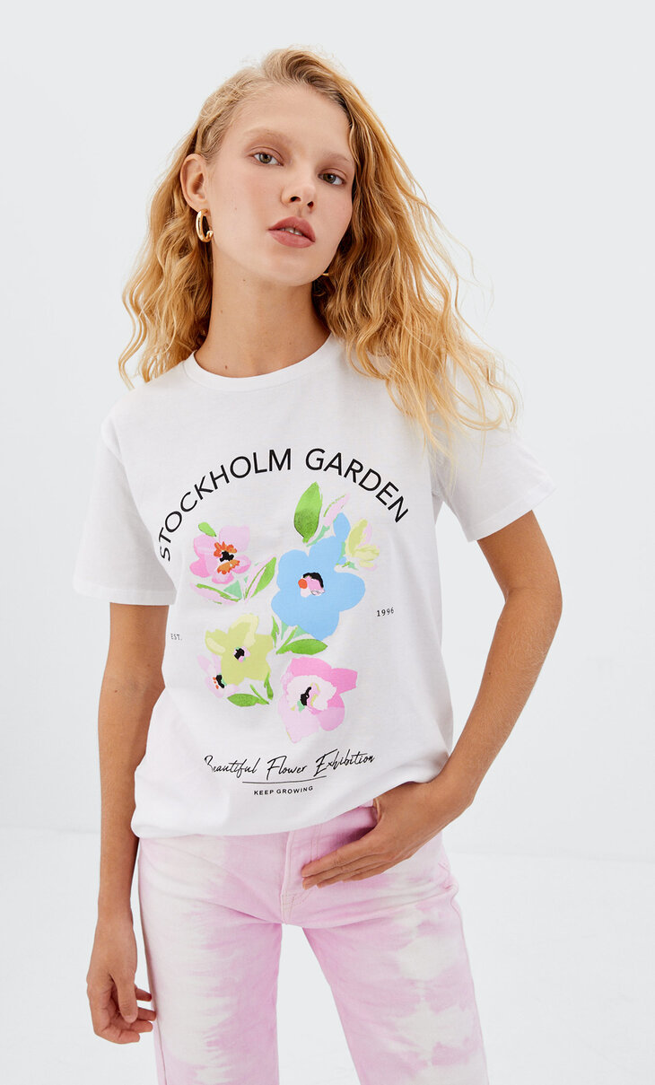 Grafik çiçek desenli t-shirt