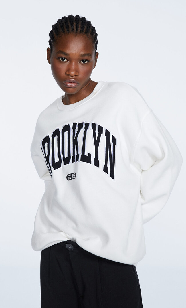 

Stradivarius Sweat Ample Pièce Écru L