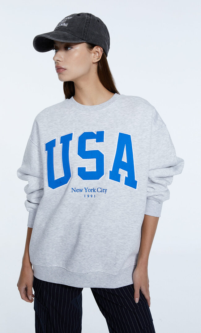 

Stradivarius Oversize-Sweatshirt Mit Patch Grau Melange Xs