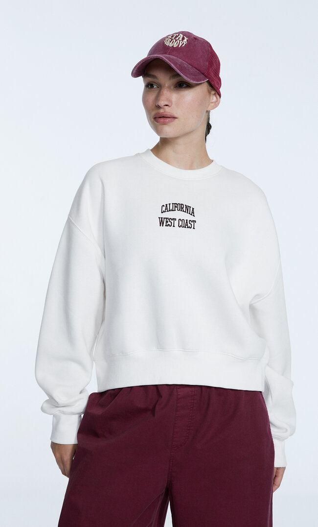 

Stradivarius Krótka Haftowana Bluza Ecru Xs