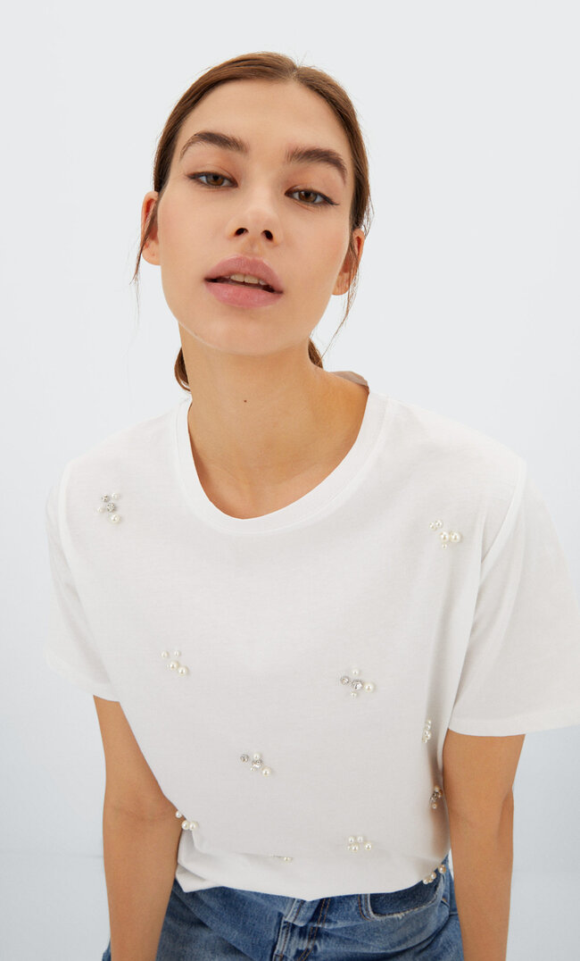 

Stradivarius Shirt Mit Schmucksteinen Und Perlen Weiß L
