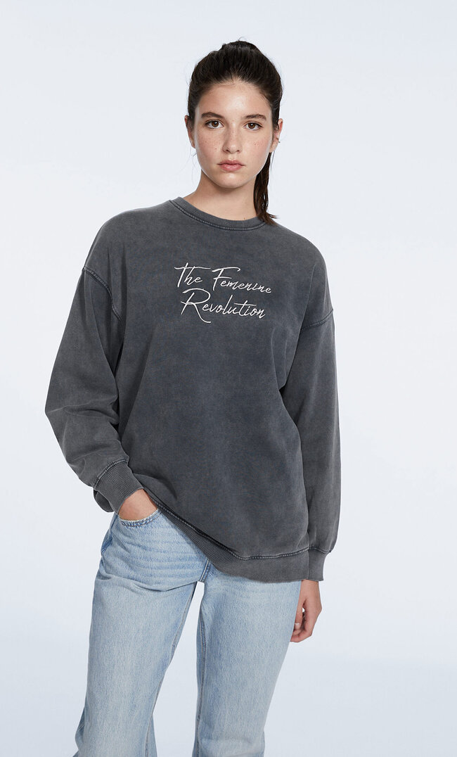 

Stradivarius Bluza Z Efektem Sprania I Haftem Ciemnoszary Xl