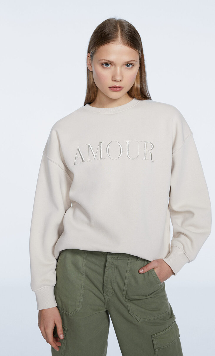 Sweatshirt with sparkly embroidery