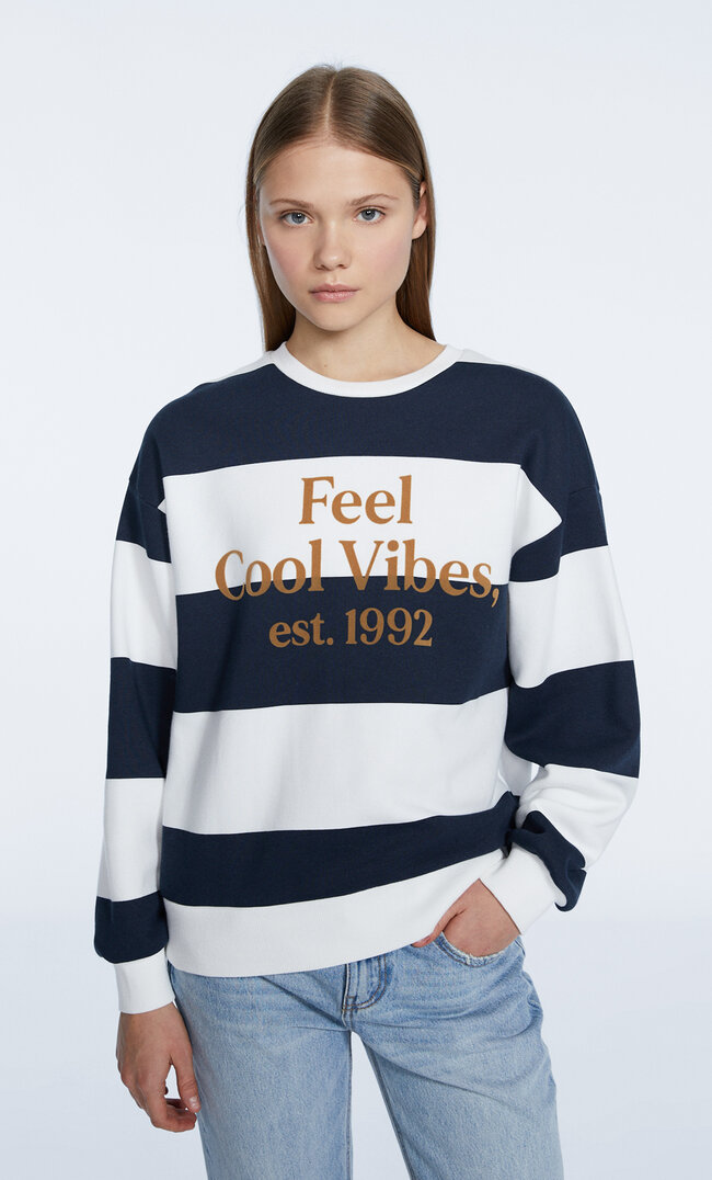 Stradivarius Bluza W Paski Z Napisem Morski L