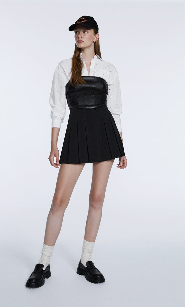 

Stradivarius Chemise Courte Avec Bijoux Blanc Xs