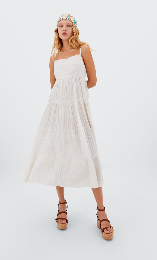 

Stradivarius Robe Midi À Bretelles Finesw Pierre S