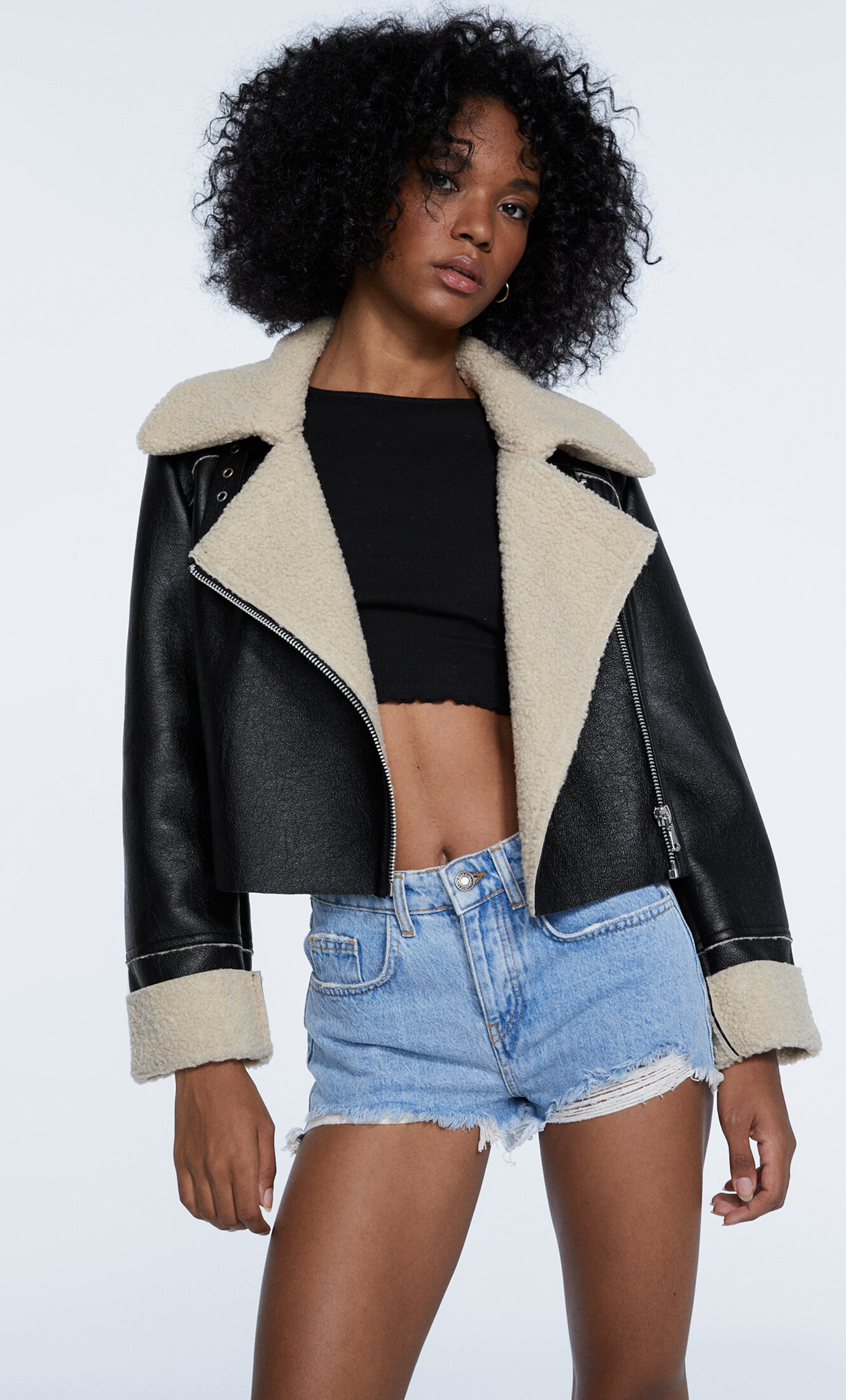 Short tiro bajo - null | Stradivarius 