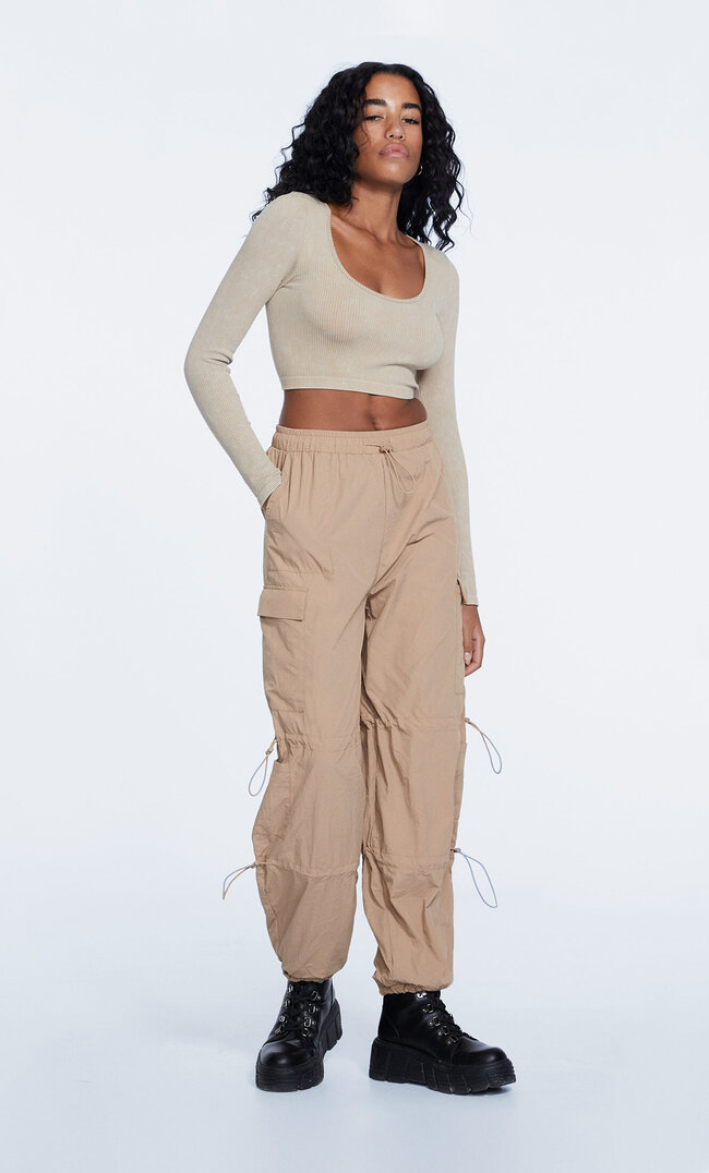 

Stradivarius Nahtloses Cropped-Top Im Washed-Look Steingrau Xl