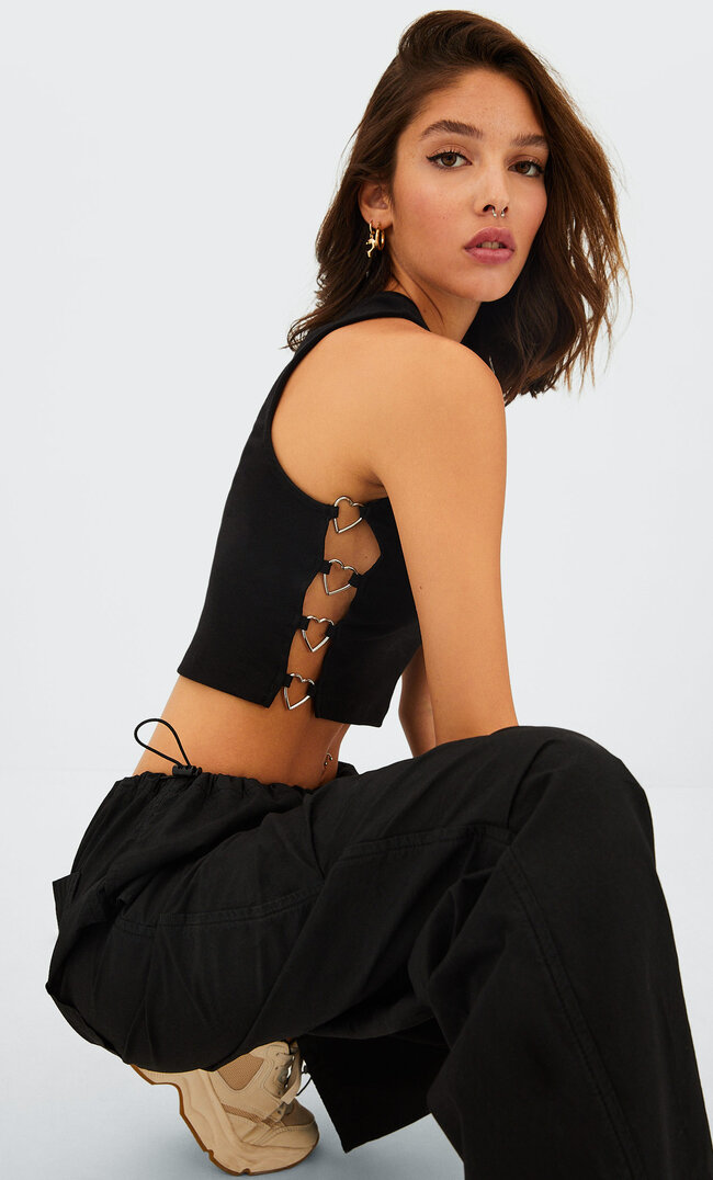 

Stradivarius Top Z Rozcięciami Po Bokach I Sercami Czarny L