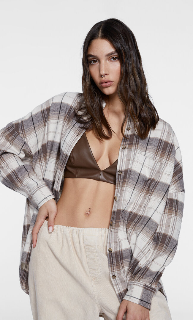 

Stradivarius Karierte Hemdjacke Braun L