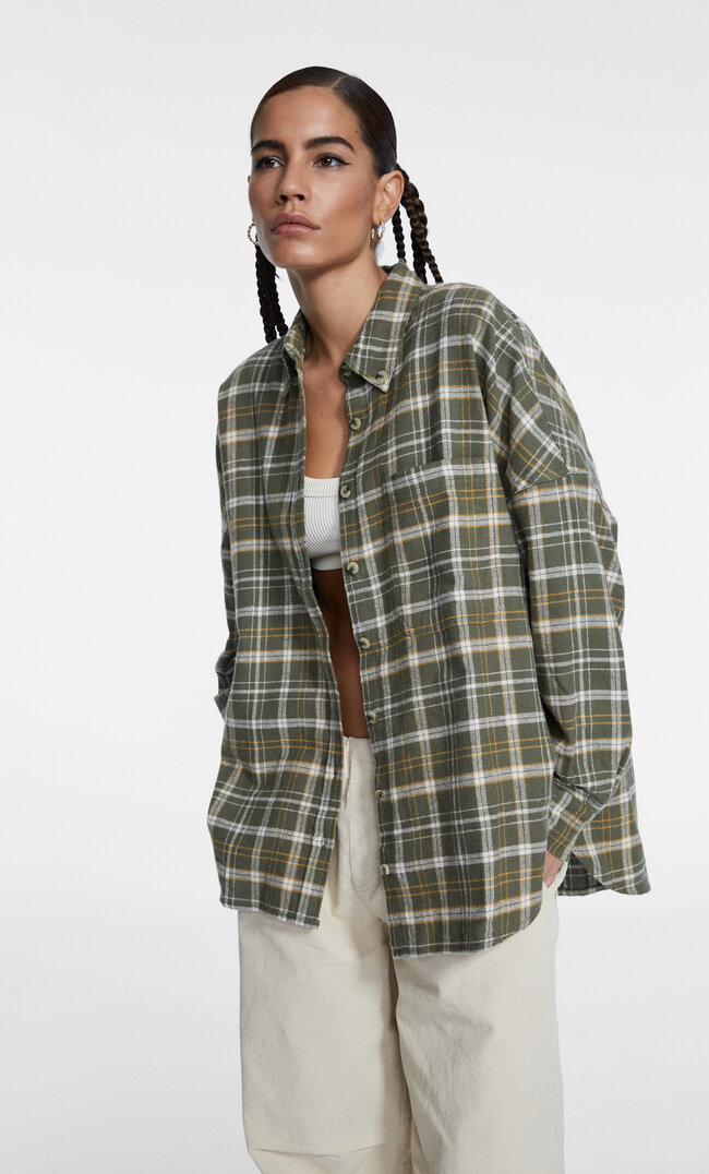 

Stradivarius Karierte Hemdjacke Khaki M