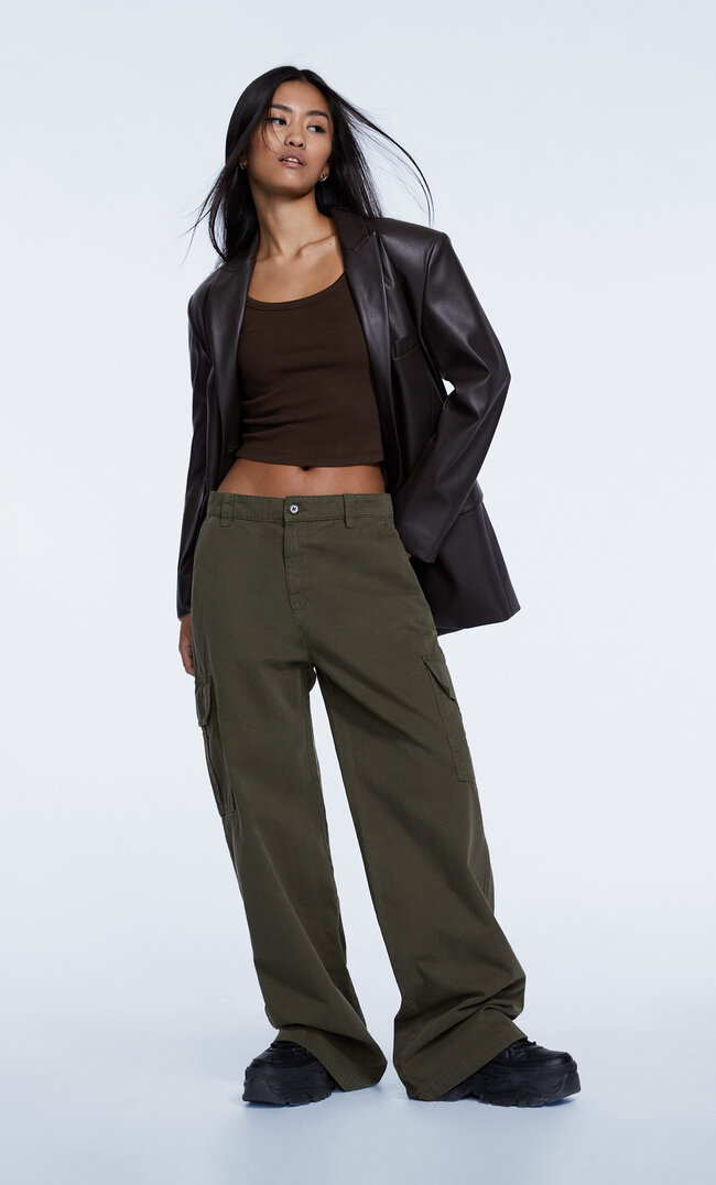 

Stradivarius Wide-Leg-Cargohose Khaki 32