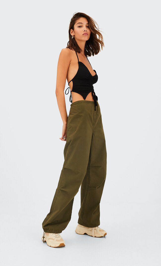 

Stradivarius Parachute-Hose Aus Popelin Mit Kordelstoppern Khaki S