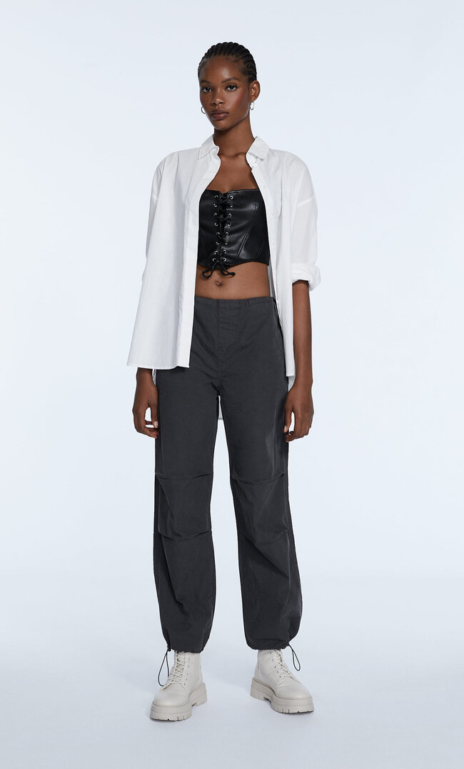 

Stradivarius Pantalon Parachute En Popeline Avec Stoppers Gris Foncé Xxs