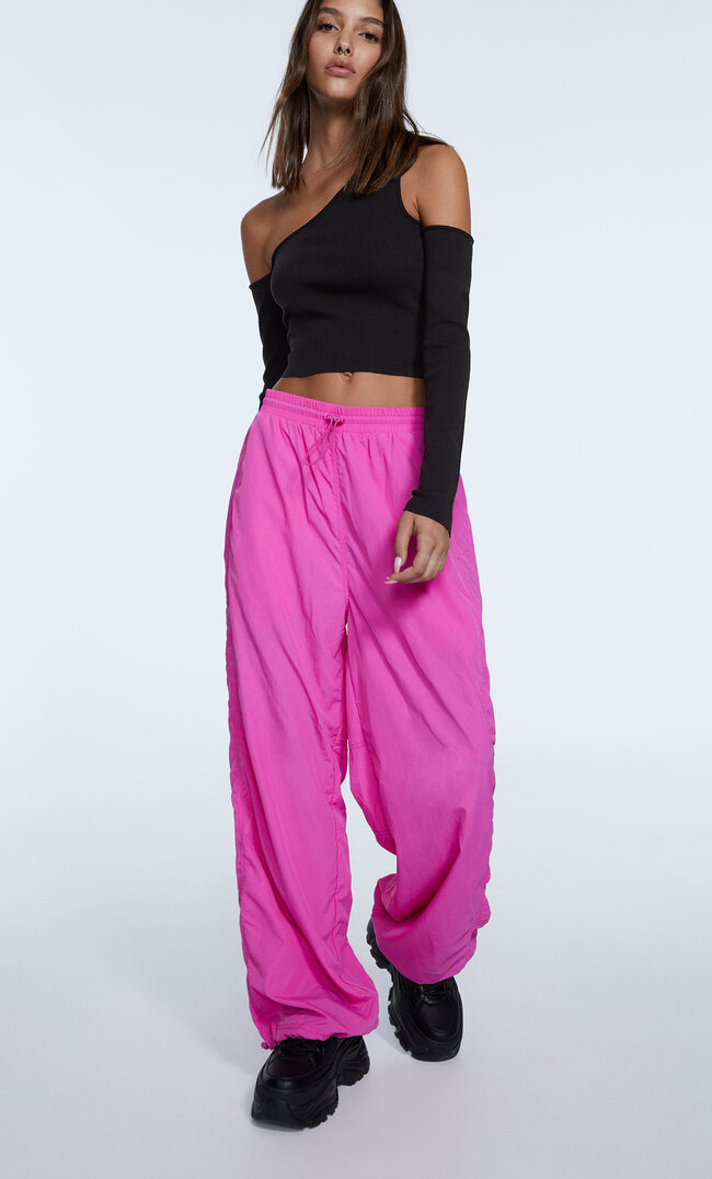 

Stradivarius Parachute-Nylonhose Fuchsia L