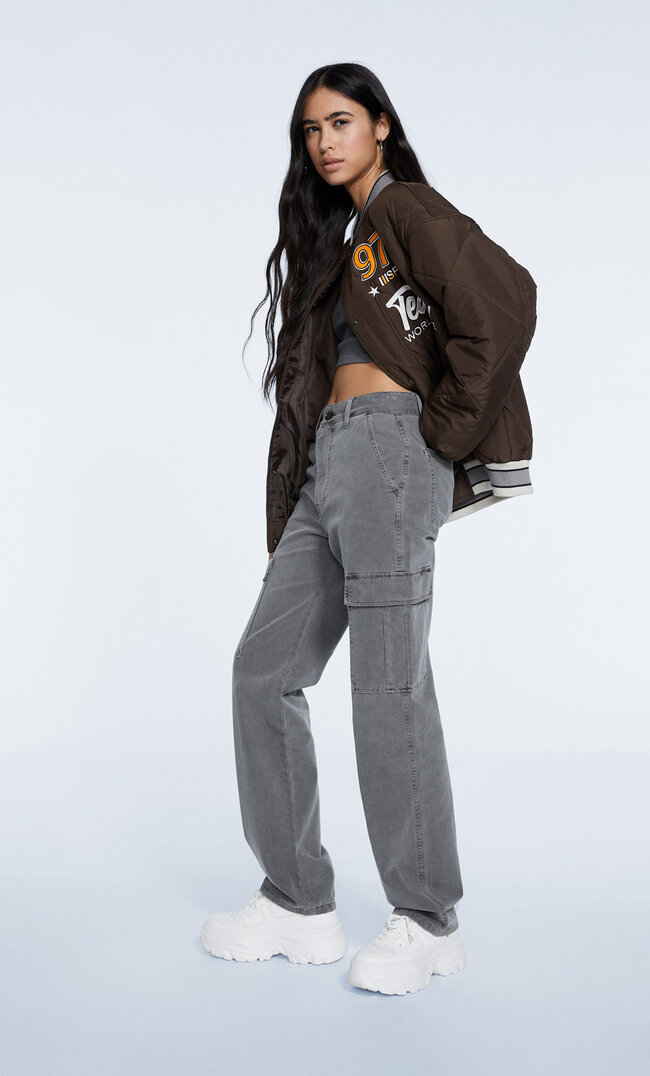 

Stradivarius Cargohose Im Straight-Fit Grau 42