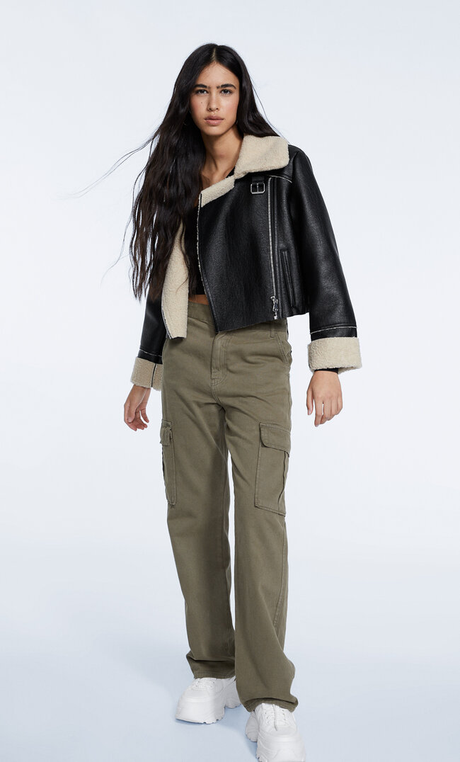 

Stradivarius Spodnie Cargo O Prostym Kroju Khaki 40