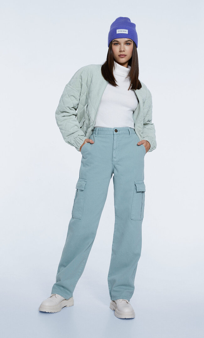 

Stradivarius Spodnie Cargo O Prostym Kroju Zielony Pastelowy 36