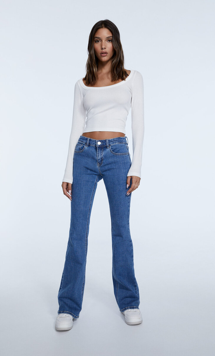 Jeans-Schlaghose mit niedrigem Bund