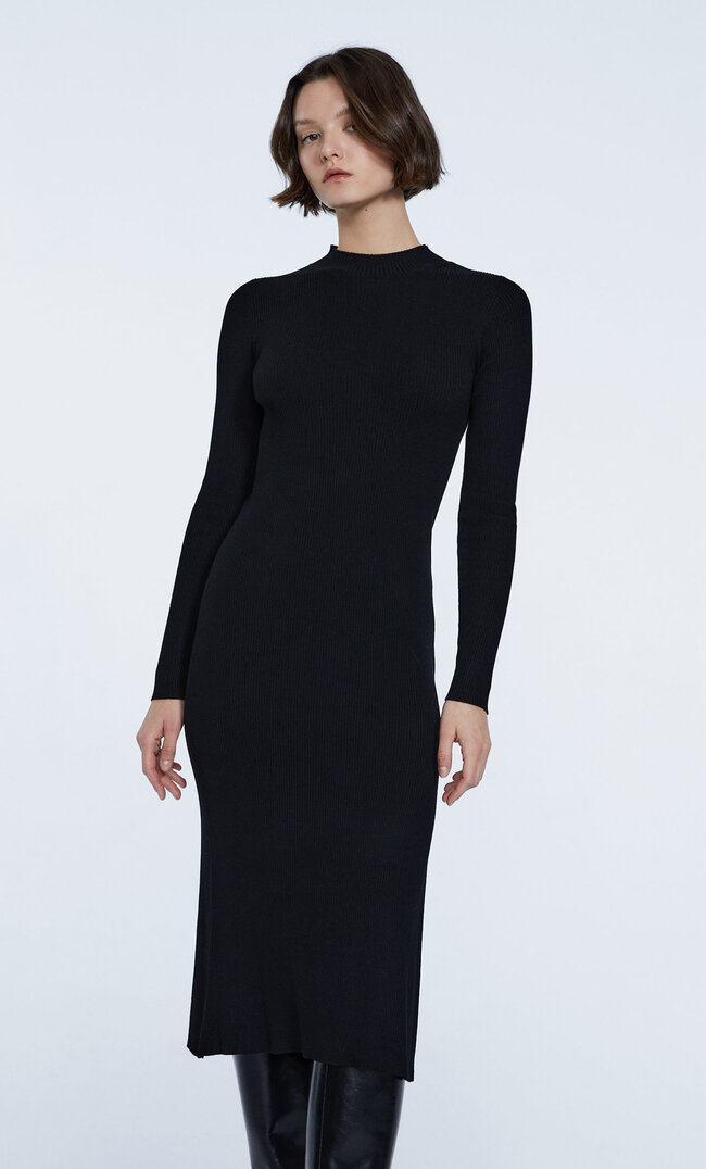 

Stradivarius Strick-Midikleid Mit Geripptem Stehkragen Schwarz S