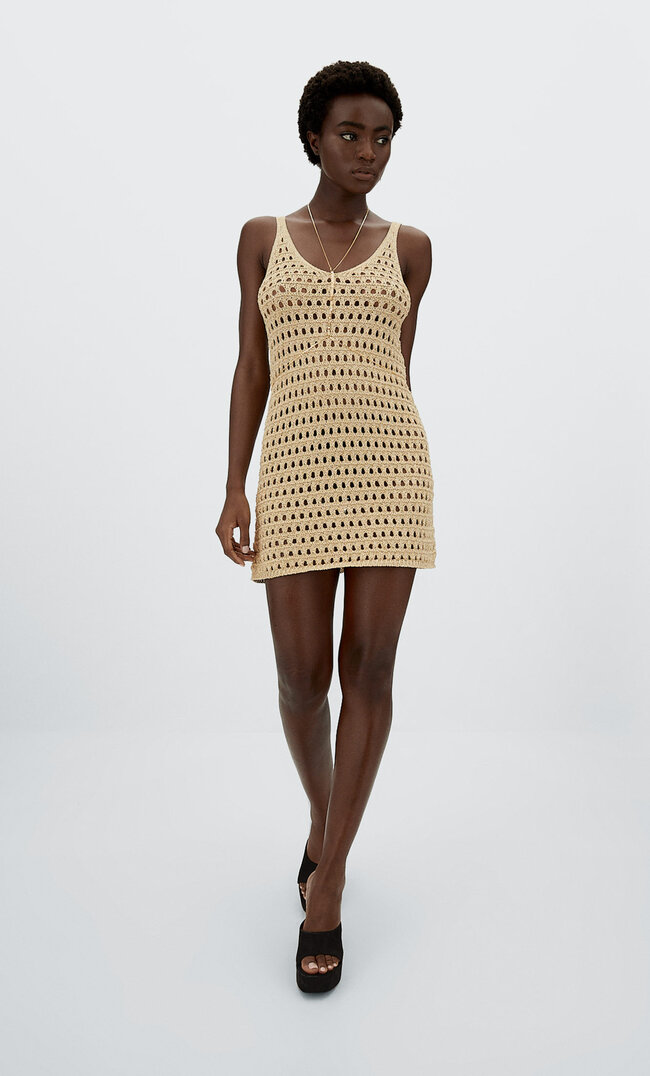 Stradivarius Goldfarbenes Strickkleid Gelb M