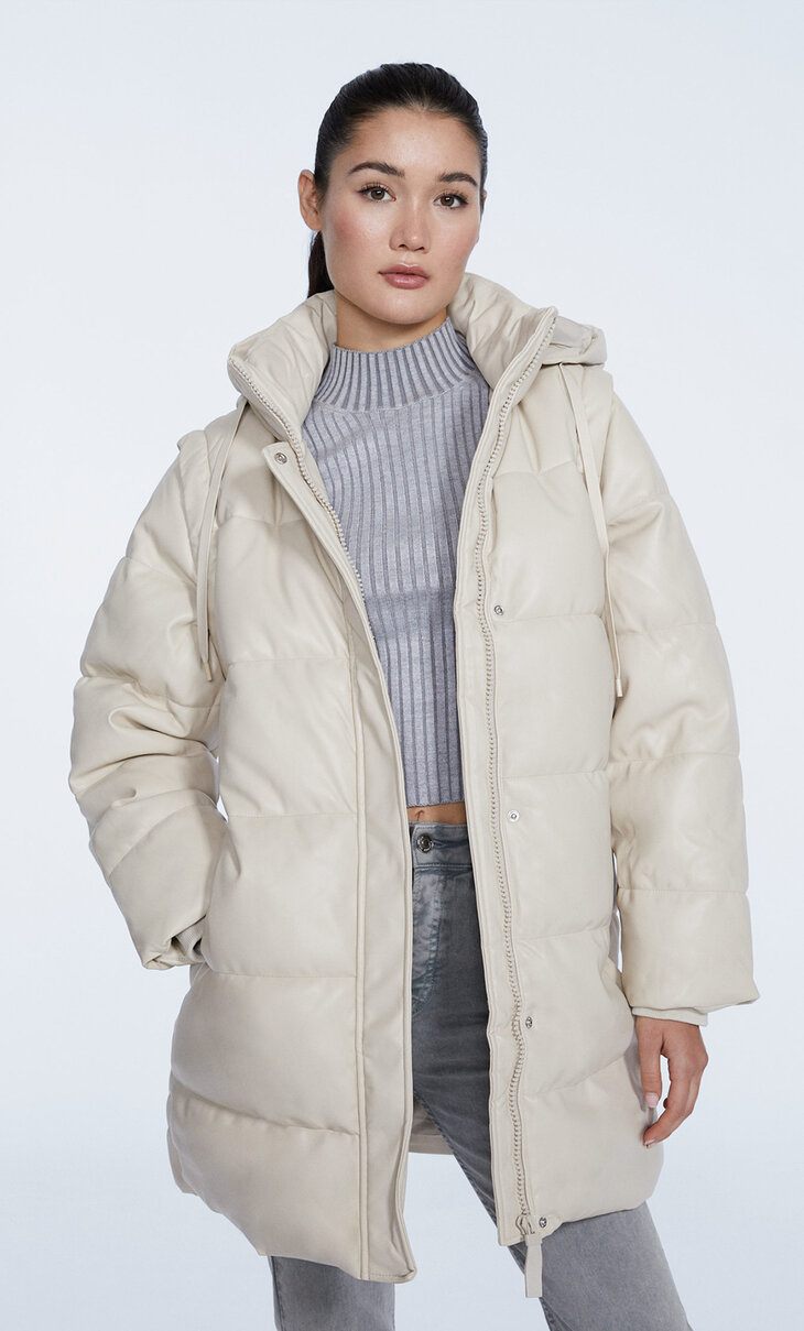 Puffer coat with detachable sleeves