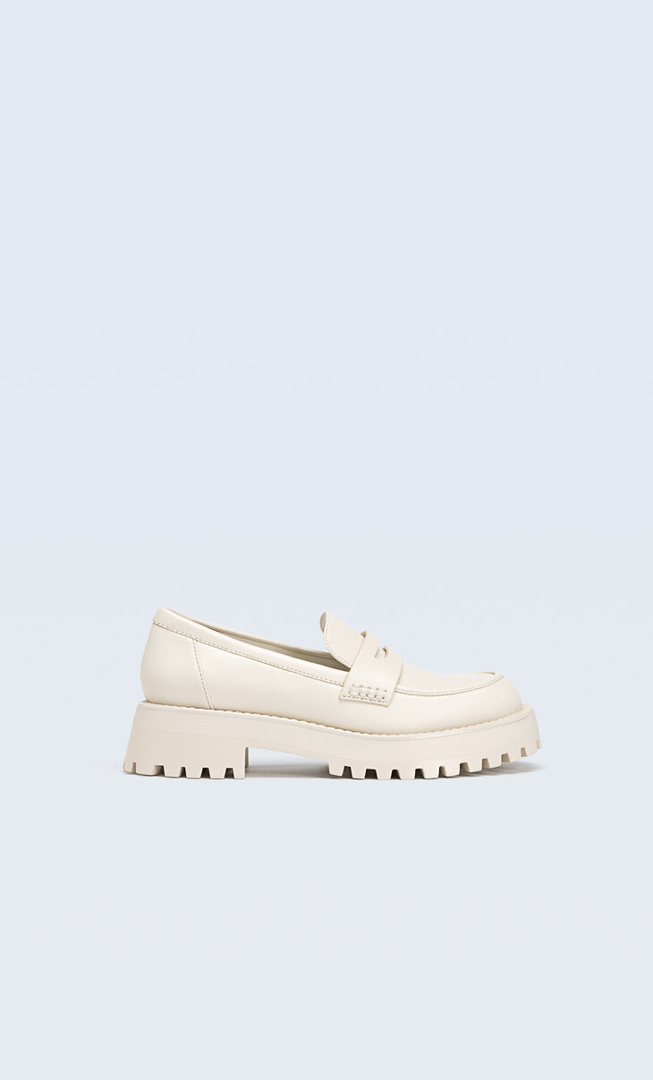 Scarpe basse da donna – Moda Estate 2022 | Stradivarius Italia