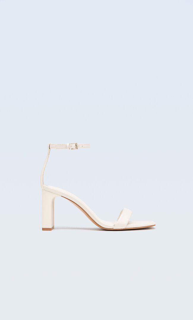 

Stradivarius Sandales À Talon Avec Bride Matelassée Écru 36