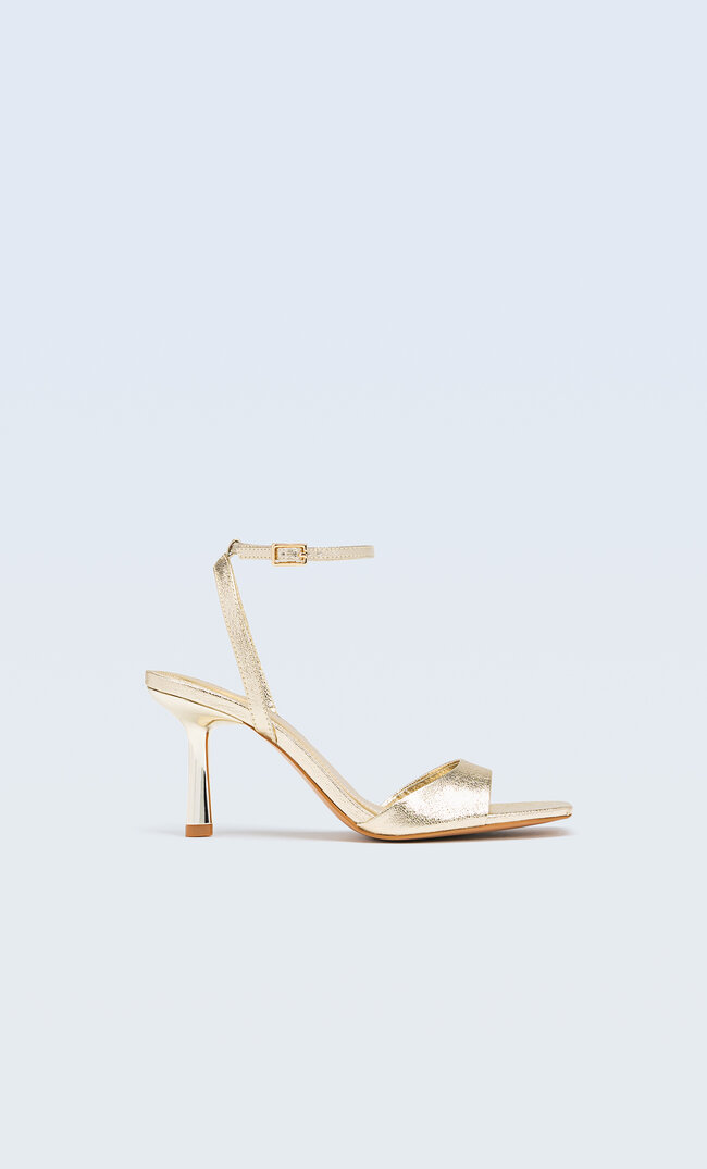 

Stradivarius Sandalen Mit Stilettoabsatz Gold 35