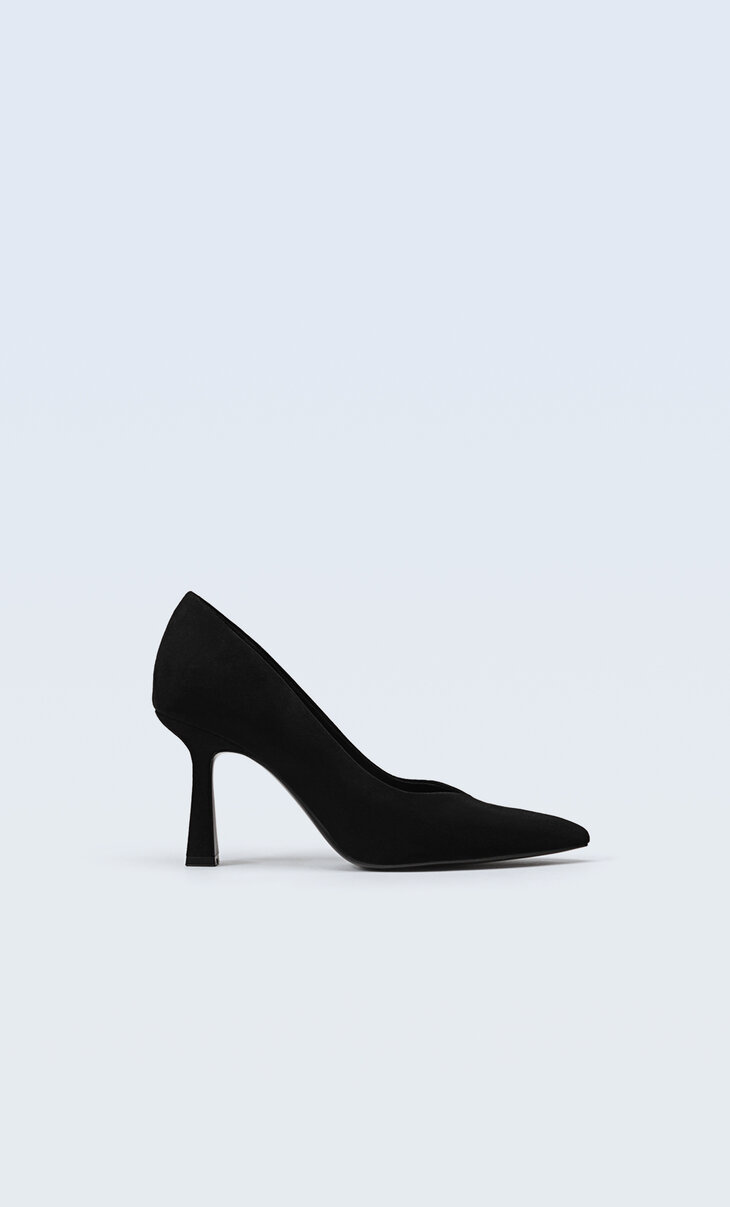 Stiletto heel shoes
