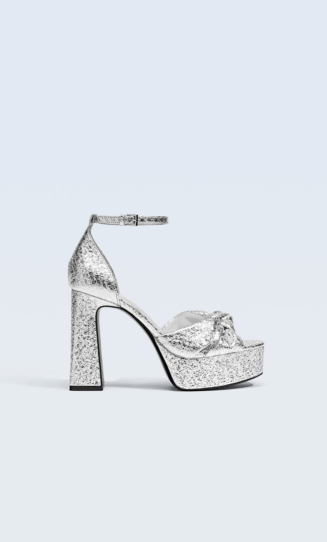 

Stradivarius Sandalen Mit Plateau-Absatz Silber 40