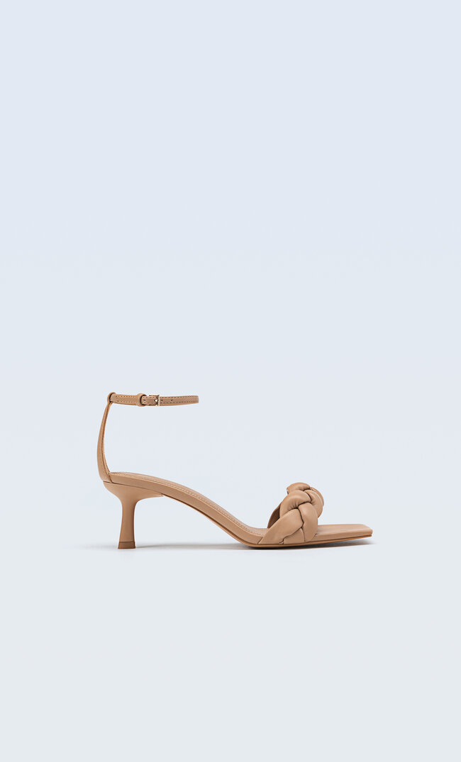 

Stradivarius Sandales À Talon Tressées Matelassées Beige 36