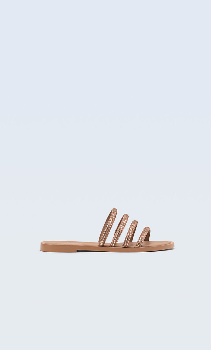 Flat sandals with rhinestones