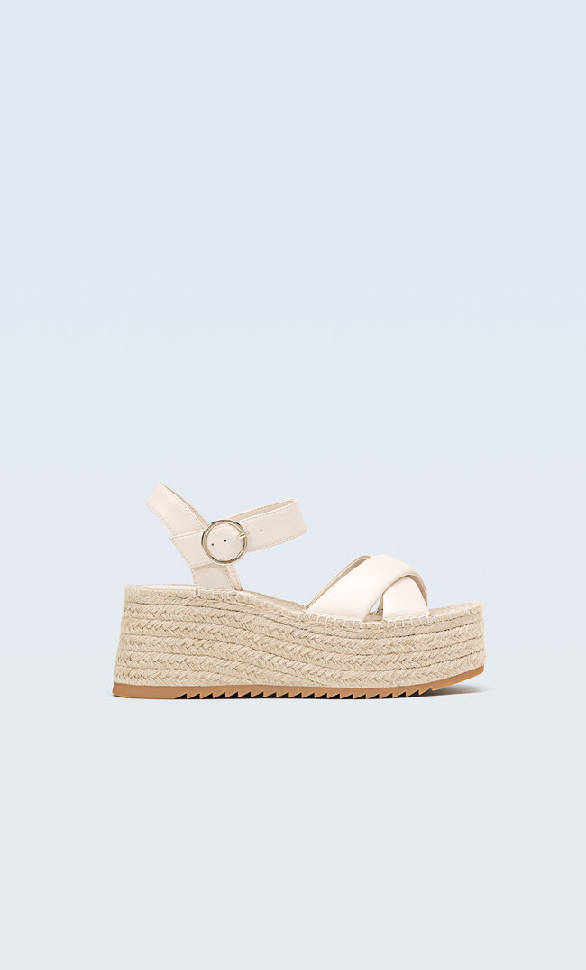 

Stradivarius Mini Chaussures Compensées Flatform Écru 38