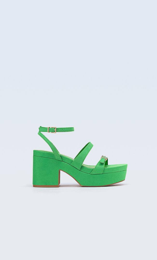 

Stradivarius Chaussures Compensées Lanières À Nouer À La Cheville Vert 39