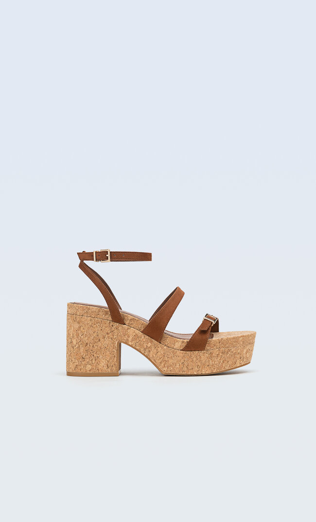 

Stradivarius Chaussures Compensées Lanières À Nouer À La Cheville Marron 41