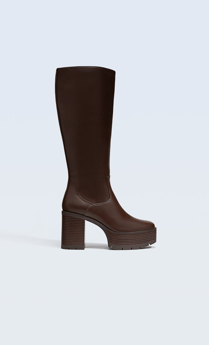 Wood-effect platform high-heel boots