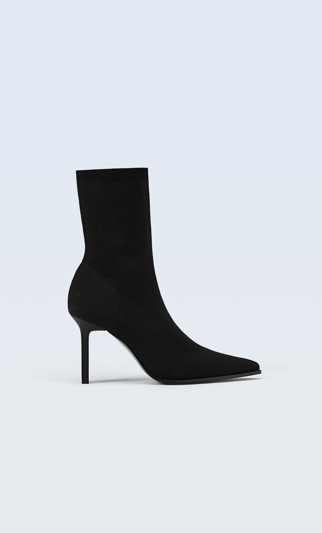 

Stradivarius Stoffstiefeletten Mit Schmalem Absatz Schwarz 41