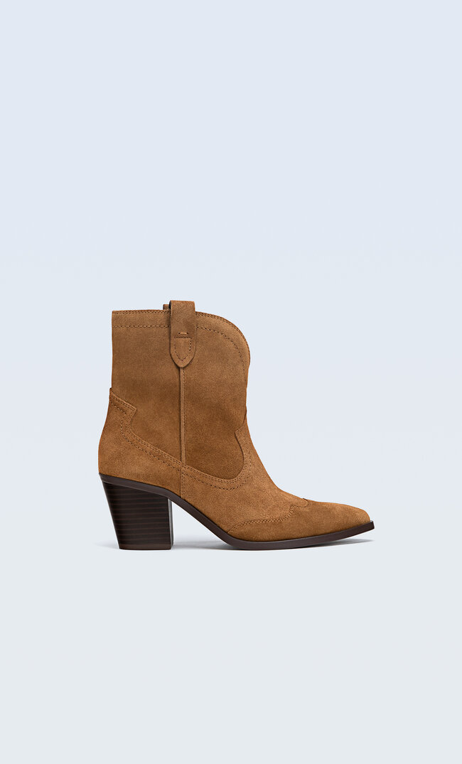 

Stradivarius Lederstiefeletten Im Cowboylook Lederfarben 39