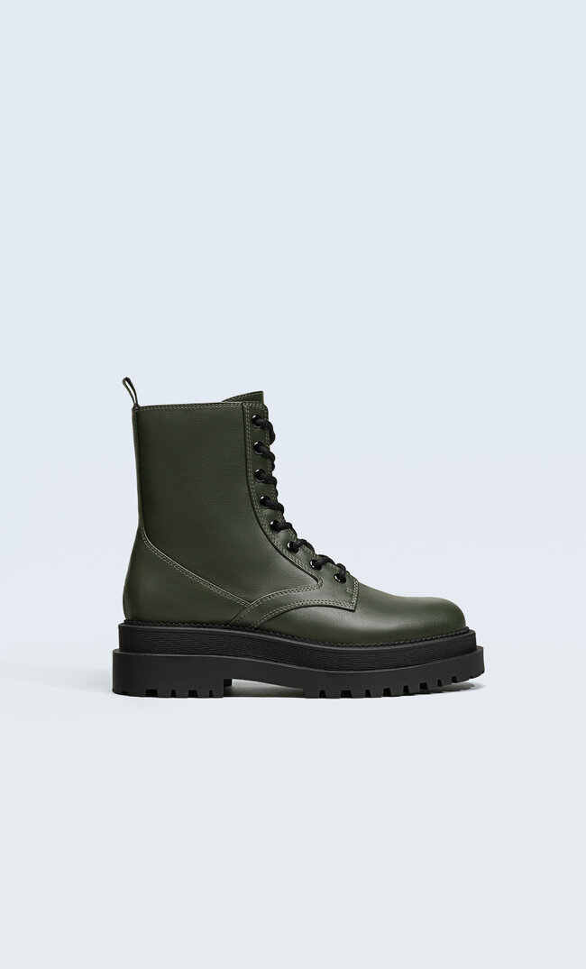 

Stradivarius Flache Stiefeletten Mit Schnürung Khaki 40