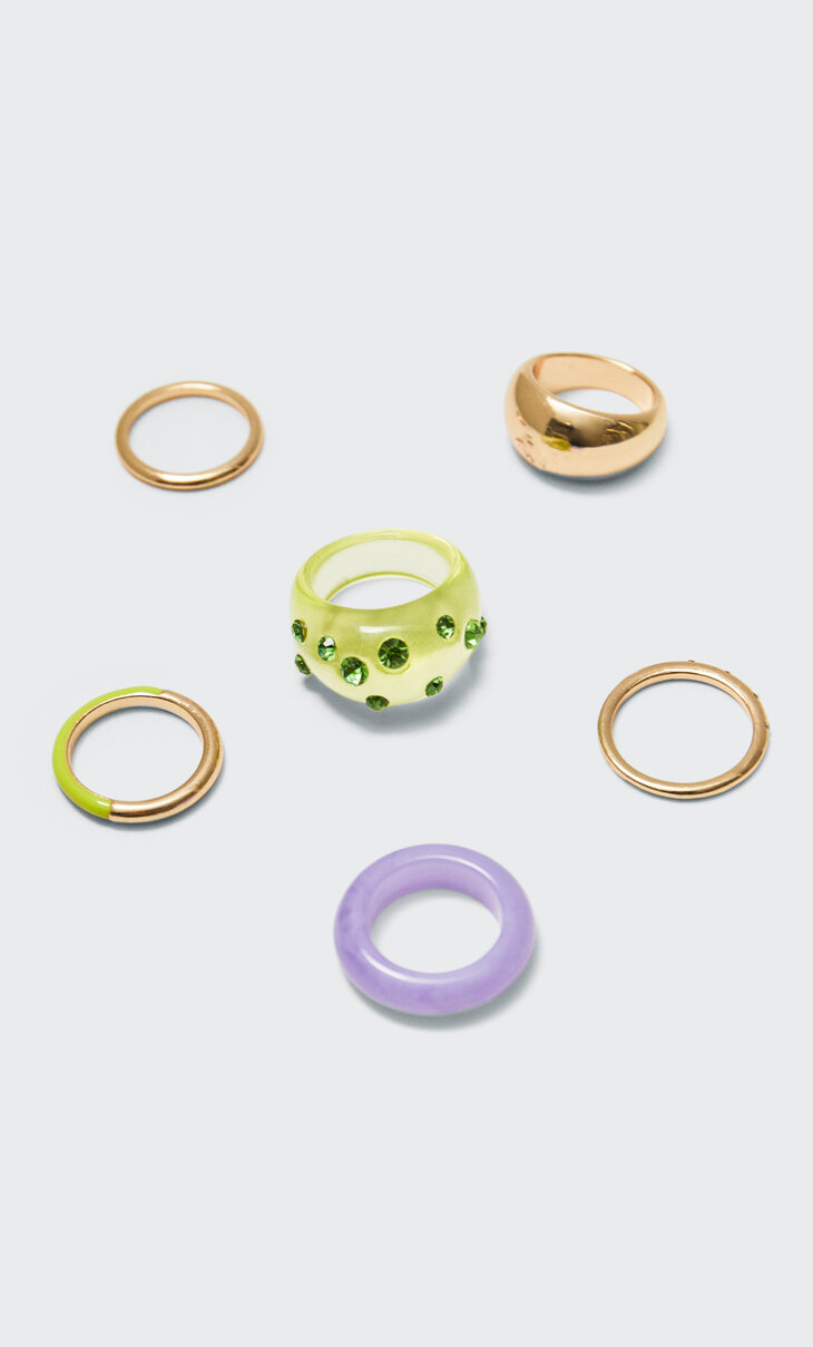 Set van 6 ringen met kralen en resine