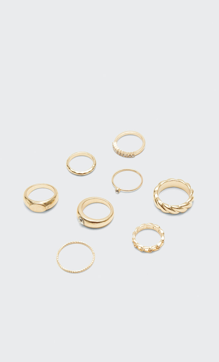 Set of 8 rhinestone rings