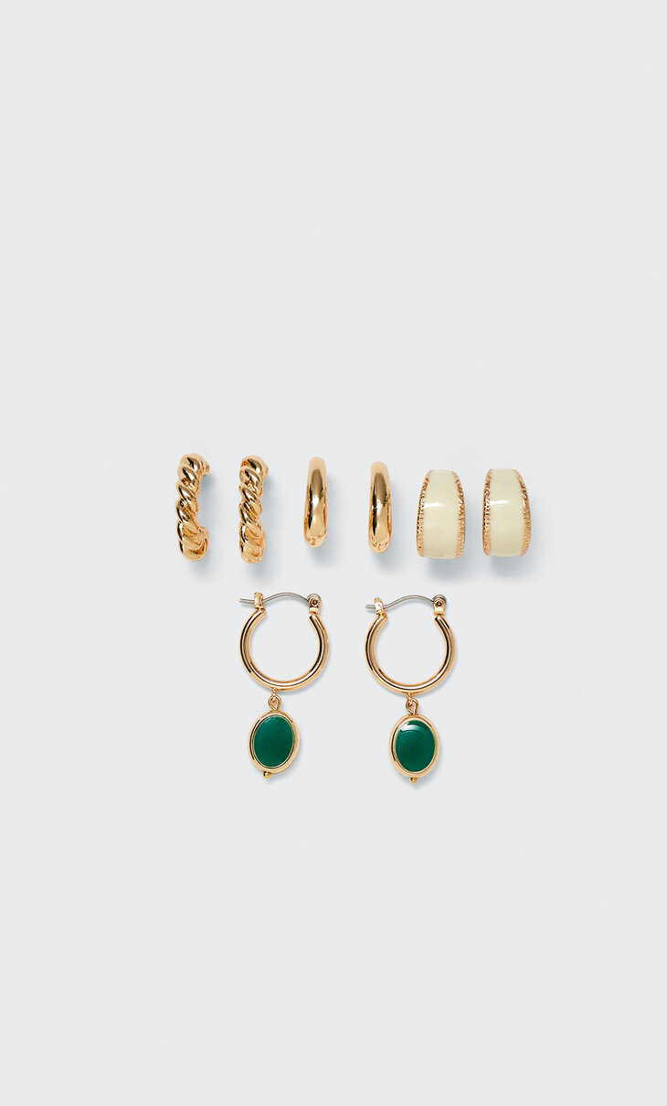 Set of 4 pairs of hoop and ecru charm earrings