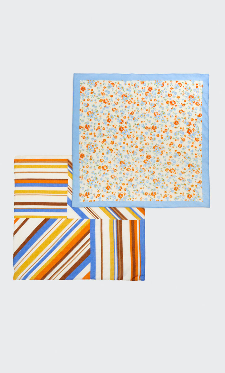 2-pack of printed bandanas