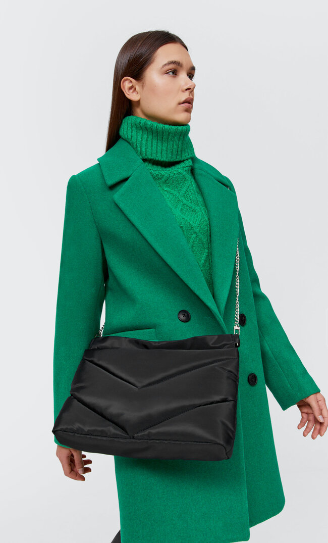 

Stradivarius Gesteppte Pochette Aus Stoff Schwarz M